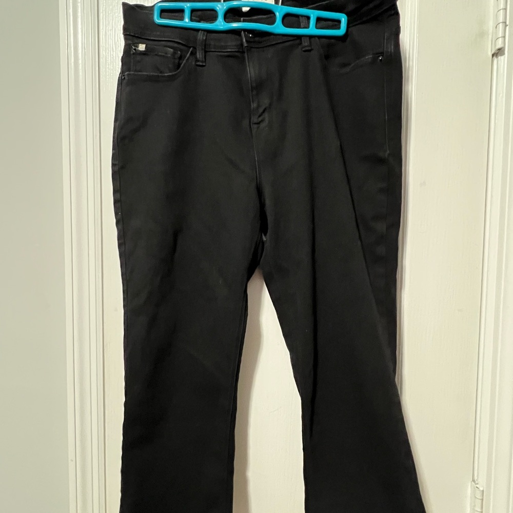 Elegant Black Women's Capris